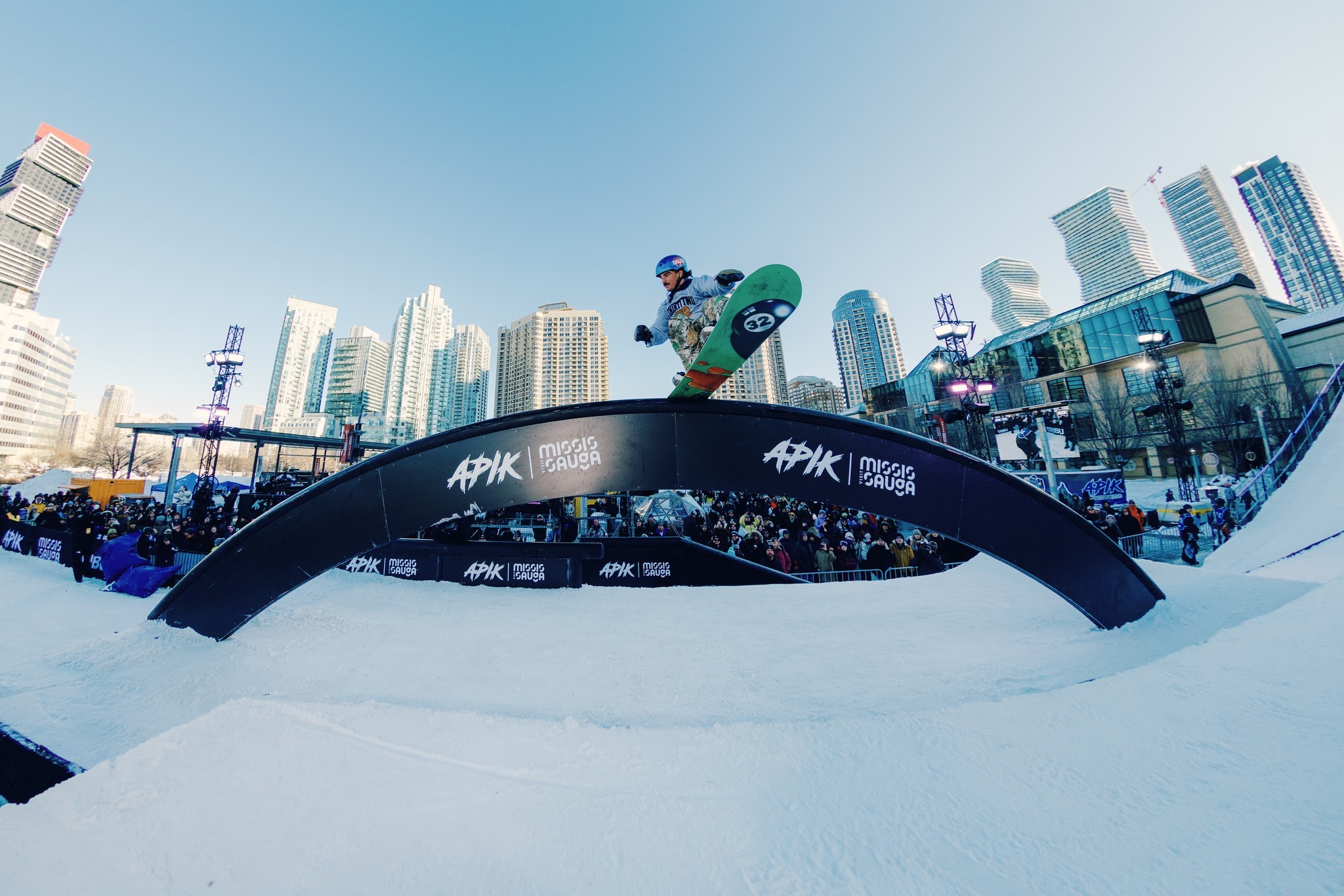 APIK Mississauga · Snowboard